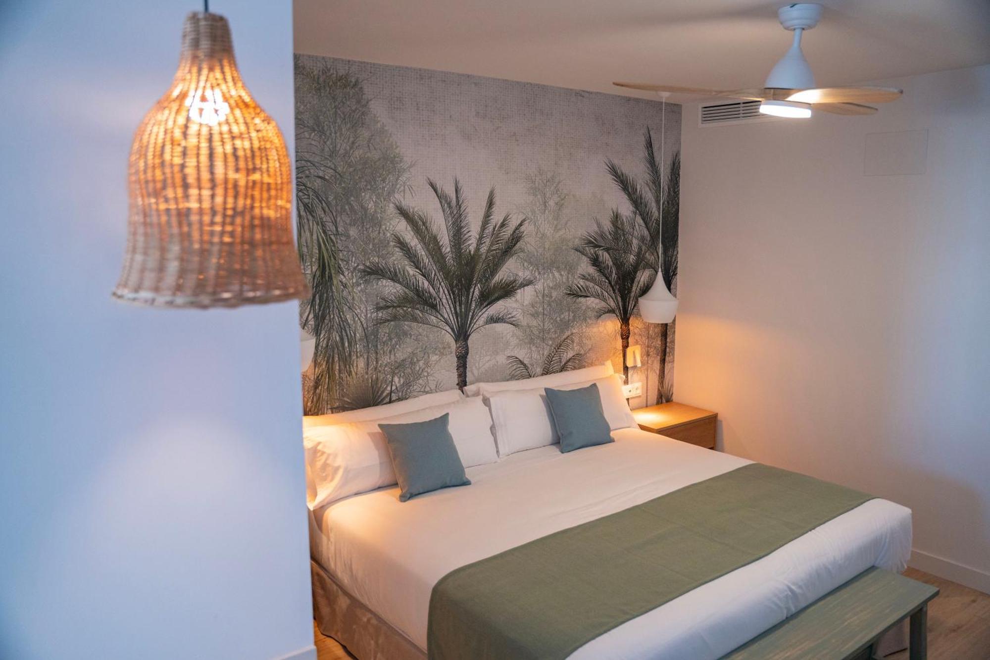 Punta Candor Suites Рота Екстериор снимка